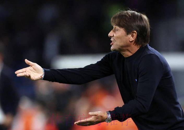 一场2-2激战！国际米兰战平那不勒斯，孔蒂抗议裁判，被红牌罚下